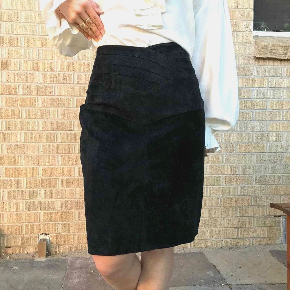 Vtg suede skirt 80s 100% genuine leather high waist knee skirt black small glam